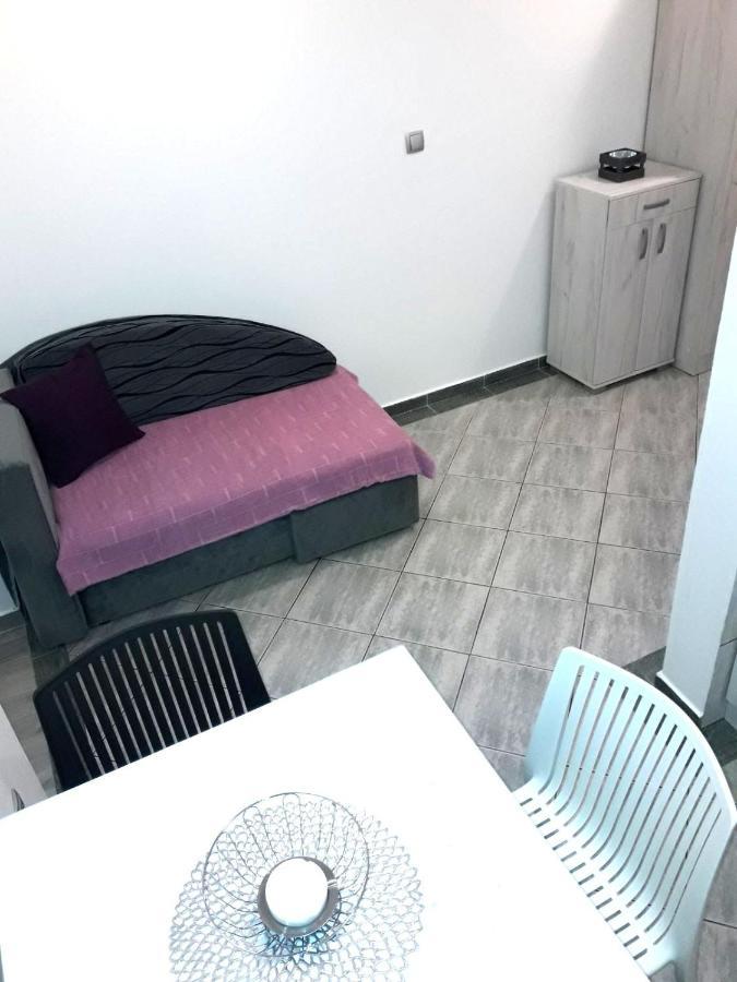 Apartment Flat *